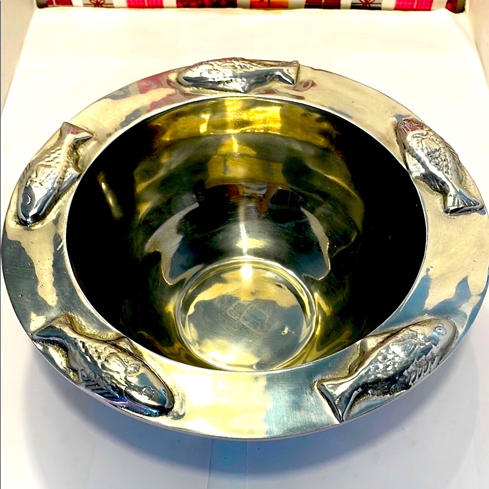 Silver Fish Motif Cookware Bowl